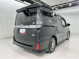 走りにこだわりながら収納力も持ち合わせたお車です。荷物を載せて軽快なドライブを楽しめますよ♪
