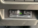 ETCももちろん搭載。いちいち料金所で停車する必要なんて当然ないです。スムーズにストレスなくドライブをお楽しみください。(※支払総額にセットアップ費用は含まれておりません。)