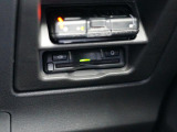 ETC車載器搭載です。スマートICも増えてきており、必須装備といって良い便利装備です。