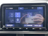 【Bluetooth】ナビゲーションと携帯電話/スマートフォンをBluetooth接続することができます。接続するとハンズフリーで使用することができるので、とても便利です!