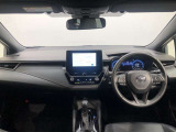 シンプルながら機能性あふれる運転席廻りです。視界性もよく、運転しやすいですよ。