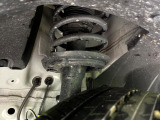お車を安心してお乗りいただく為には、足回りの定期点検が欠かせません。サービスサポート(有償保証)では無料点検もご提供しており、安心のカーライフをお過ごしいただけるサポート体制が整っています。