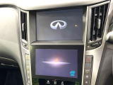 【メーカー純正ナビ】インテリアに溶け込むスタイリッシュな「専用設計」メーカーナビを装備♪視認性や操作性など基本性能にも優れ、より上質なカーライフをお楽しみいただけます。