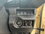 各種スイッチは運転席右側にございます。
