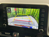 【バックカメラ】駐車時に後方がリアルタイム映像で確認できます。大型商業施設や立体駐車場での駐車時や、夜間のバック時に大活躍!運転スキルに関わらず、今や必須となった装備のひとつです!