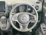 【ステアリングスイッチ】運転中、前方から目線をそらすことなく、オーディオ等の操作が可能な便利機能!安心&快適なドライブを演出してくれます♪