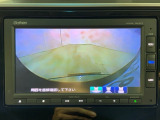 リアカメラ付で、後方をナビ画面で確認。車庫入れも安心です。もちろん、バックギアと連動しています。