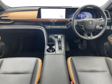 クラウンクロスオーバー 2.4 RS アドバンスト E-Four advanced 4WD 本革シート