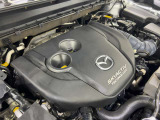 エンジンルームです。納車前整備付となりますので、エンジンオイルやオイルフィルターなど交換してからのお渡しです。