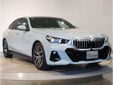 BMWのダイナミック且つエモーショナルなスタイルを印象付けるキャラクターライン(プレスライン)眺めているだけで溜め息の出る美しさです☆