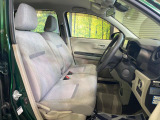 運転席シート廻りは使用感も少なく、良好な状態となっています。丁寧に使われていたことがよくわかりますね。