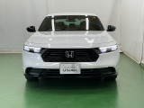LEDヘッドライトを装備しています。LEDヘッドライトはとても明るく、雨の日や夜間走行も安全・安心です。オートライトコントロール付きで周囲の明るさに応じて自動で点灯・消灯します