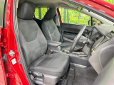 ドライバーによって運転しやすいポジションは異なり、あの車はどうなのか不安なこともありますよね。気になるお車は店頭で乗り込んでご確認いただけます♪