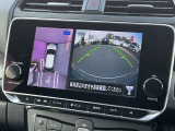 アラウンドビューモニターは、まるで上空から見たような映像で駐車をサポート!苦手な駐車も心強いですね!