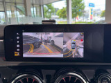 バックカメラにより駐車時の後方確認も楽にできます。