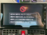 【純正9型ディスプレイオーディオ】お手持ちのスマートフォンとの連携で、ナビや音楽再生など各種アプリを使用可能。スマホに近い感覚でお使いいただけます♪