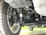 お車を安心してお乗りいただく為には、足回りの定期点検が欠かせません。サービスサポート(有償保証)では無料点検もご提供しており、安心のカーライフをお過ごしいただけるサポート体制が整っています。