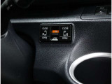 電動のスライドドアで楽々スムース!運転席からも開閉の操作もできます♪キーのスイッチひとつで自動開閉できる便利な機能もついてます♪