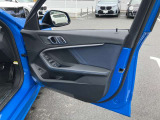 BMWを熟知したメカニックによる100項目の点検・整備を行います。不具合箇所、交換時期に達している部品に関しましては、全て当社負担で交換してからのご納車となります