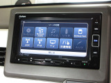 ナビゲーションは純正メモリーナビ(VXM-214VFi)を装着しております。AM、FM、CD、DVD再生、Bluetooth、音楽録音再生、フルセグTVがご使用いただけます。
