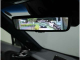 デジタルインナーミラー装備!車両後方のカメラの映像をデジタル補正で視認性を向上させてインナーミラー内に表示します♪視界を遮るものがなく、後席に同乗者がいても後方を確認しやすく安心です♪