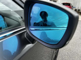 斜め後方の死角から来る車もしっかりと教えてくれます。