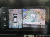 アラウンドビューモニターが駐車をアシスト☆4つの高解像度カメラで車の周囲を撮影。ミニバン、SUVなどの死角の駐停車も驚く程楽です!バックカメラは、車庫入れの時は勿論、後方の安全確認もできて安心です♪