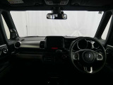 見通しのよいすっきりとした視界で、誰でも運転しやすいです。運転のしやすさは疲れにくさにも繋がりますよ♪