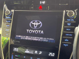 【メーカー純正ナビ】インテリアに溶け込むスタイリッシュな「専用設計」メーカーナビを装備♪視認性や操作性など基本性能にも優れ、より上質なカーライフをお楽しみいただけます。