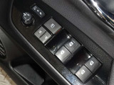 電動格納式ドアミラー・パワーウインドウを装備しています。
