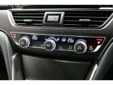 運転席と助手席の温度設定の変更が可能な左右独立タイプのデュアルエアコンです♪♪♪暑がりな人・寒がりな人も誰もが車内を快適にお過ごしいただけます♪♪♪