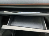 グローブボックスも収納しやすさ◎