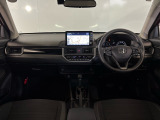 ★いつでも気持ちよく運転できて、使い勝手のいい収納や体をケアするシート、細部にまでこだわったインテリア♪