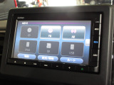 ナビゲーションは純正メモリーナビ(VXM-23SCi)を装着しております。AM、FM、CD、Bluetoothがご使用いただけます。初めて訪れた場所でも安心ですね!
