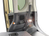 当社は購入後のアフターケアを大切にしております。納車後、1ヶ月無料点検、半年ごとにあんしん点検、12ヶ月法定点検の誘致をします。また車検までの点検をセットにした『ワンダフルパスポート』を販売中です。