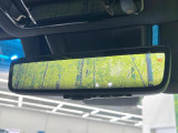 【デジタルインナーミラー】後席の大きな荷物や同乗者で後方が確認しづらい時でも安心!カメラが撮影した車両後方の映像をルームミラー内に表示。クリアな視界で状況の確認が可能です!