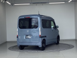 バックカメラが付いているのでバックでの車庫入れも安心です。