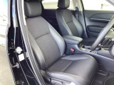 シートはフィット性も良く、楽な運転姿勢を保てます。