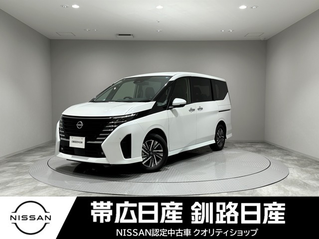 セレナ 1.4 e-4ORCE ハイウェイスターV 4WD