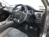 すっきりとしたデザインの内装は、さすがトヨタ車の上品さを感じます。
