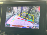 【バックカメラ】駐車時に後方がリアルタイム映像で確認できます。大型商業施設や立体駐車場での駐車時や、夜間のバック時に大活躍!運転スキルに関わらず、今や必須となった装備のひとつです!