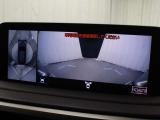 上から車両を見下ろしたような映像をナビゲーション画面に表示する「パノラミックビューモニター」を搭載しています。