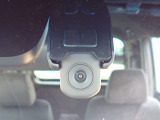 ◆【ドライブレコーダー】映像・音声などを記録する自動車用の装置です。もしもの事故の際の記録はもちろん、旅行の際の思い出としてドライブの映像を楽しむことができます。