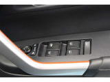 スイッチ一つで窓を開け閉めできるパワーウィンドウスイッチです。