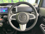 インテリアに合わせたデザインのステアリングは、運転される方のことも考え、運転しやすい形状、大きさです。是非一度、実際に触ってお確かめください。