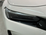 LEDヘッドライトは、点灯の瞬間から最大光量を発揮し、突然暗くなるトンネルなどでの安定感を高めます。