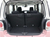 リクライニング&可倒は、荷室側からでも操作可能です。