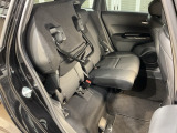 後席をはね上げれば、「もうひとつの荷室」が生まれます。
