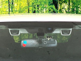 【アイサイトVer2】前方の車両等を検知し、衝突しそうな時は警報で注意を促し、ブレーキを踏む力をサポート。ブレーキを踏めなかった場合は衝突被害軽減ブレーキが作動、衝突回避をサポートします。