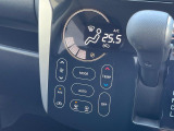 【オートエアコン】一度お好みの温度に設定すれば、車内の温度を検知し風量や温度を自動で調整。暑い&hellip;寒い&hellip;と何度もスイッチ操作をする必要はありません。快適な車内空間には必須の機能ですね♪